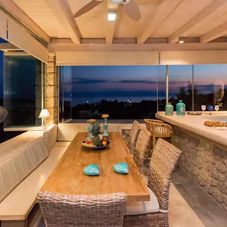 Villa Myrtoan Pelagos *