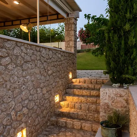 Myrtoan Pelagos Villa *