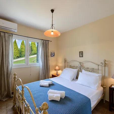 Villa Myrtoan Pelagos *