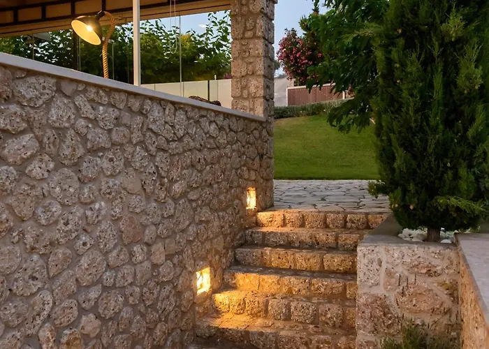 Myrtoan Pelagos Villa *