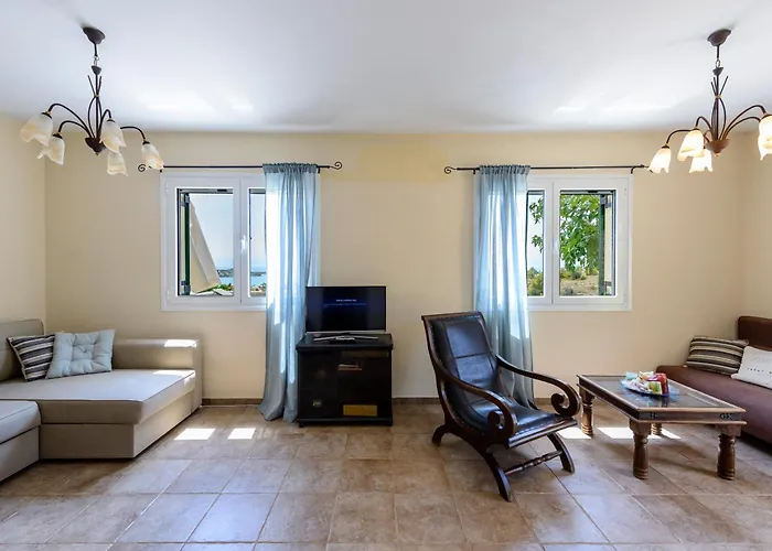 Myrtoan Pelagos * Porto Cheli